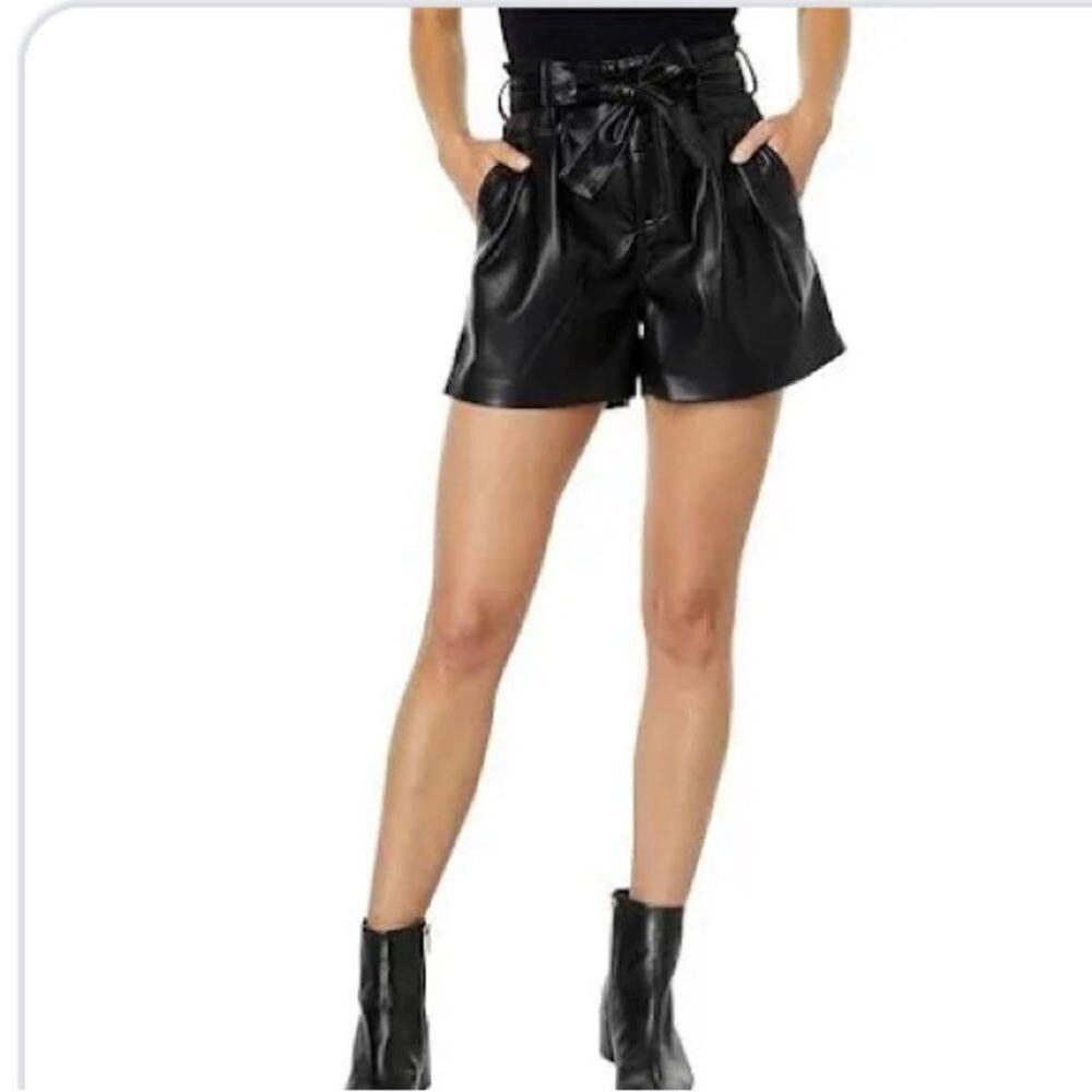 BLANKNYC FAUX LEATHER WIDE‎ LEG BELTED SHORTS SIZE 31